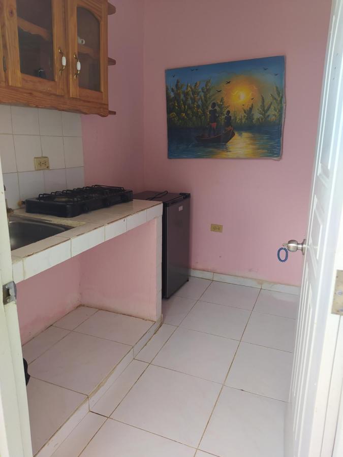 Hotel Tipico Maura Bayahibe Esterno foto